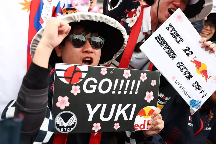 Fans at the circuit