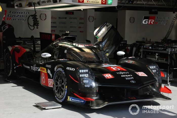 #8 Toyota Gazoo Racing Toyota GR010 - Hybrid: Sébastien Buemi, Brendon Hartley, Ryo Hirakawa