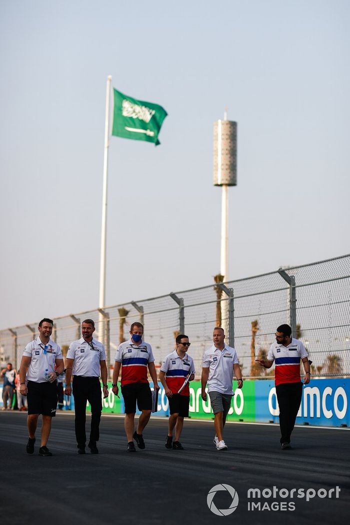 Nikita Mazepin, Haas F1, recorre la pista