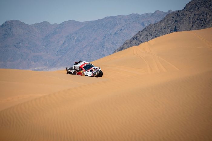 #201 Toyota Gazoo Racing Toyota: Nasser Al-Attiya, Matthieu Baumel