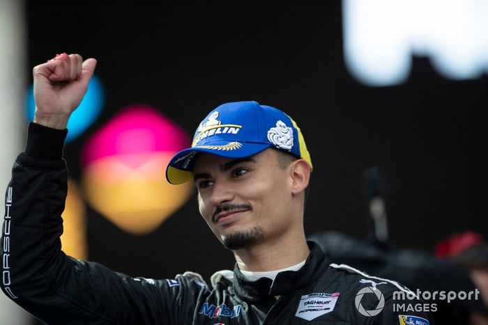 Podio: ganador Pascal Wehrlein, Porsche