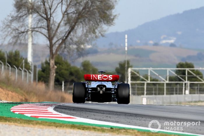 Lewis Hamilton, Mercedes W13