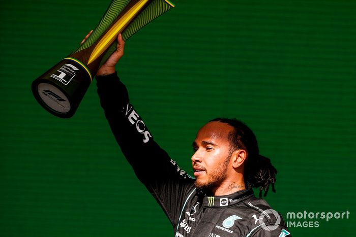 Podio: Ganador Lewis Hamilton, Mercedes