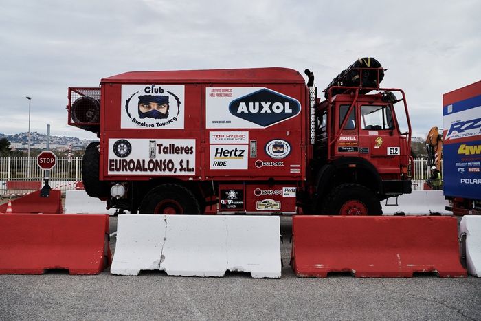 Embarque del Dakar 2021 en Marsella