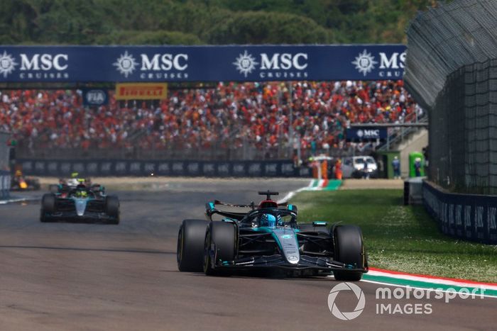 George Russell, Mercedes F1 W15, Lewis Hamilton, Mercedes F1 W15