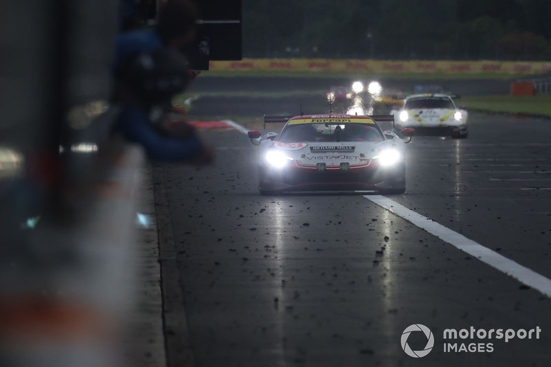 Ganador de la carrera GT, #54 Vista AF Corse Ferrari 296 LMGT3: Thomas Flohr, Francesco Castellacci, Davide Rigon
