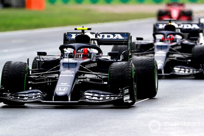 Pierre Gasly, AlphaTauri AT02, Yuki Tsunoda, AlphaTauri AT02