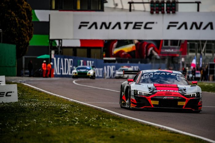 #32 Team WRT Audi R8 LMS evo II GT3: Kelvin Van Der Linde, Dries Vanthoor, Charles Weerts