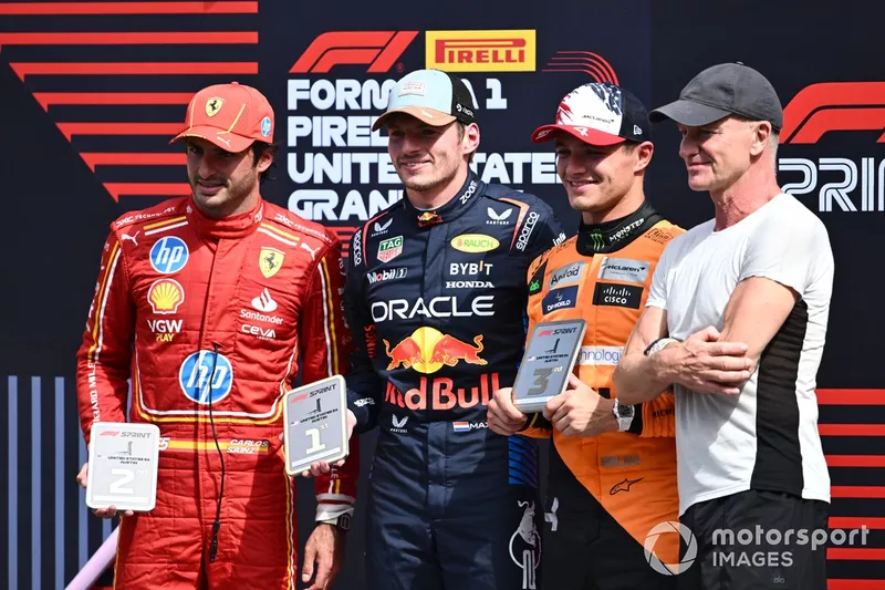 Sting with the Sprint top 3: Max Verstappen, Red Bull Racing, 1st position, Carlos Sainz, Scuderia Ferrari, 2nd position, Lando Norris, McLaren F1 Team, 3rd position