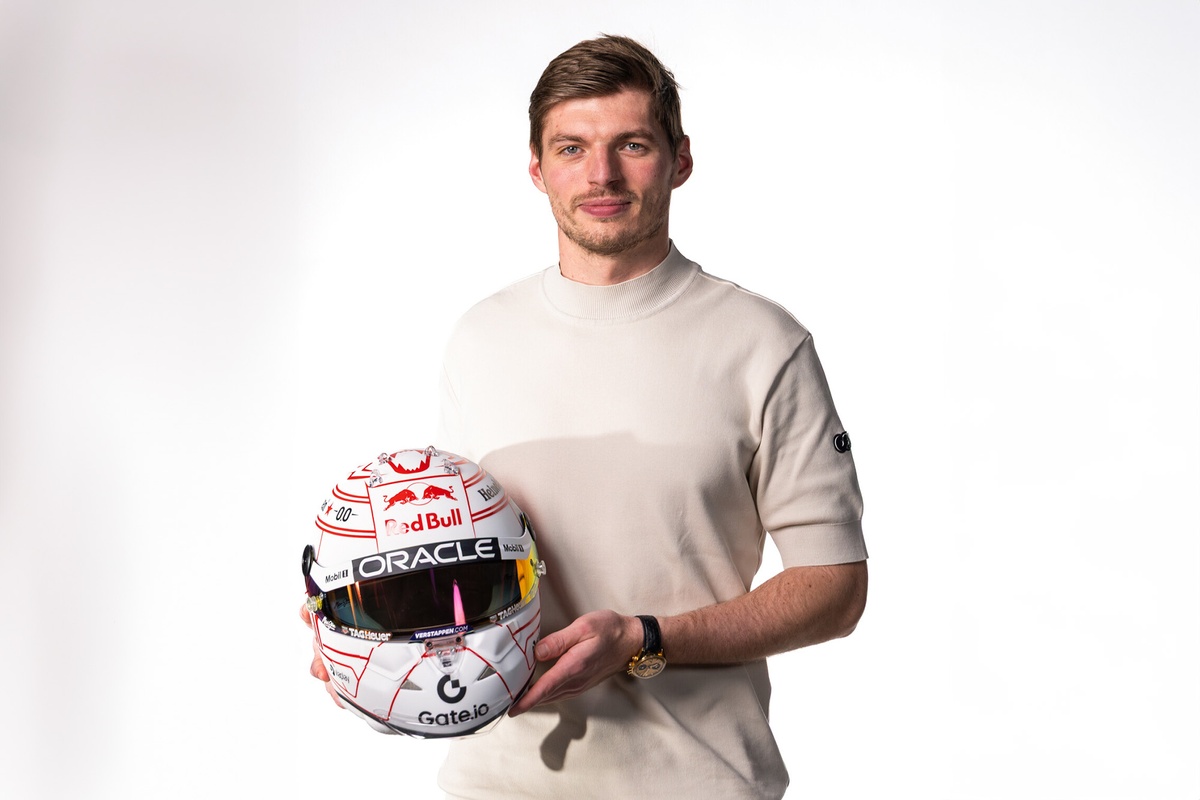 マックス・フェルスタッペン、F1日本GP特別ヘルメットデザイン F1