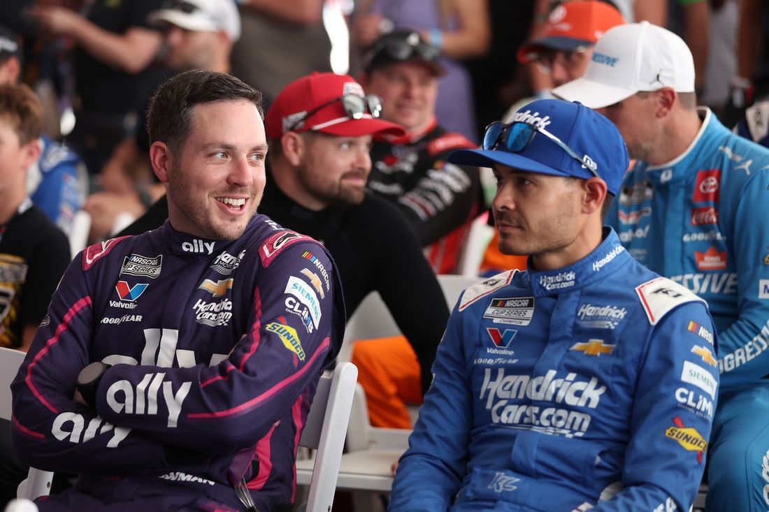 Alex Bowman, Hendrick Motorsports Chevrolet, Kyle Larson, Hendrick Motorsports Chevrolet