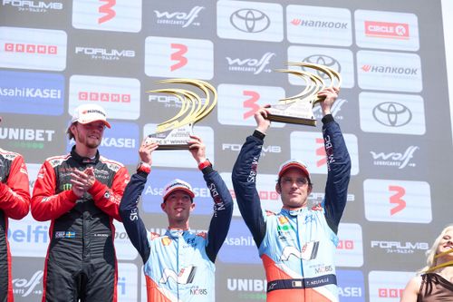 Podio: Thierry Neuville, Martijn Wydaeghe, Hyundai World Rally Team Hyundai i20 N Rally1