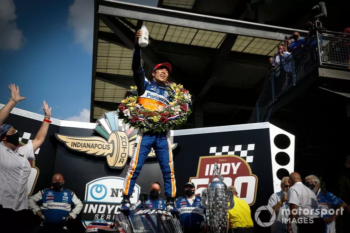 Ganador Takuma Sato, Rahal Letterman Lanigan Racing Honda