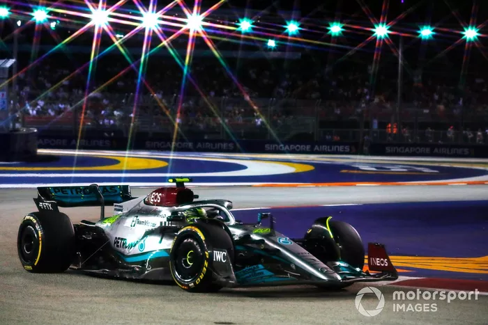 Lewis Hamilton, Mercedes W13
