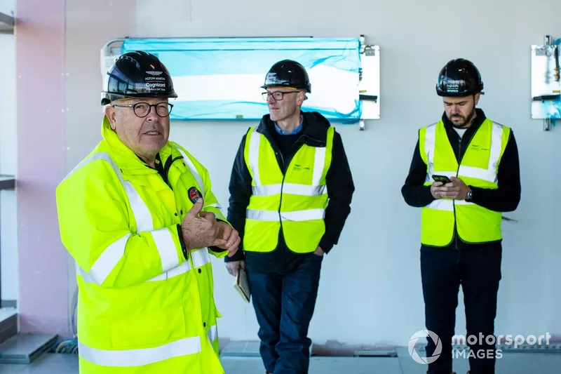 Visita a la fábrica de Aston Martin en Silverstone