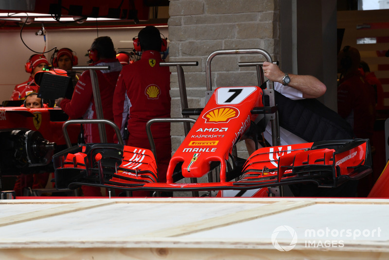 Un nez et aileron avant de Ferrari SF-71H