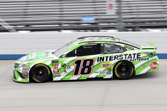 Kyle Busch, Joe Gibbs Racing, Toyota Camry Interstate Batteries