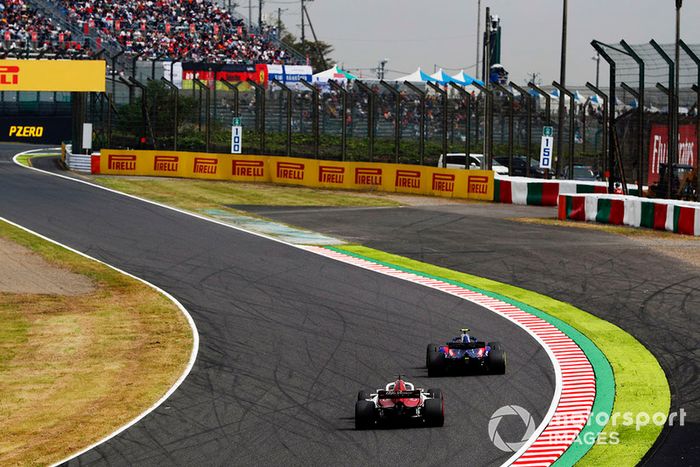 Brendon Hartley, Toro Rosso STR13, Charles Leclerc, Sauber C37