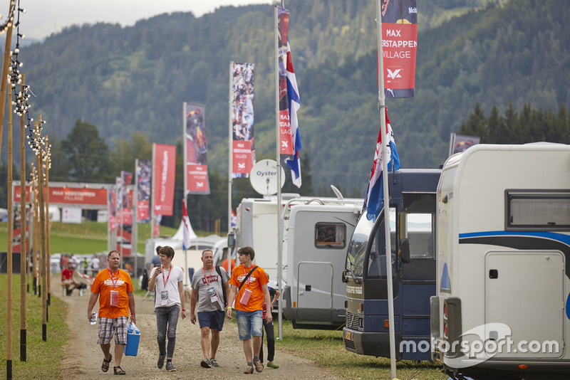 Sfeerimpressie Grand Prix van Oostenrijk en Fan Village