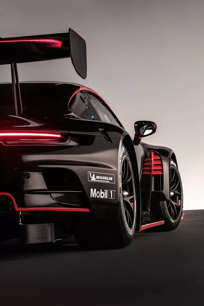 Porsche 911 GT3-R