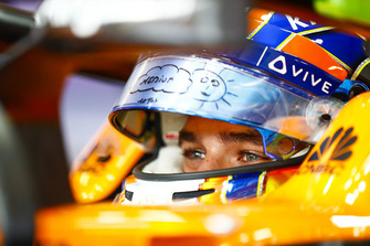 Lando Norris, McLaren, dans le cockpit