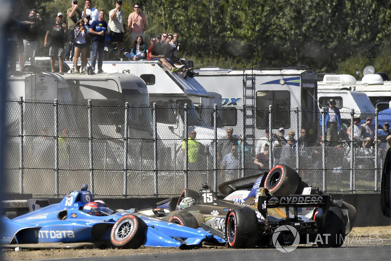 Ed Jones, Chip Ganassi Racing Honda, Graham Rahal, Rahal Letterman Lanigan Racing Honda, Marco Andretti, Herta - Andretti Autosport Honda 1st lap crash