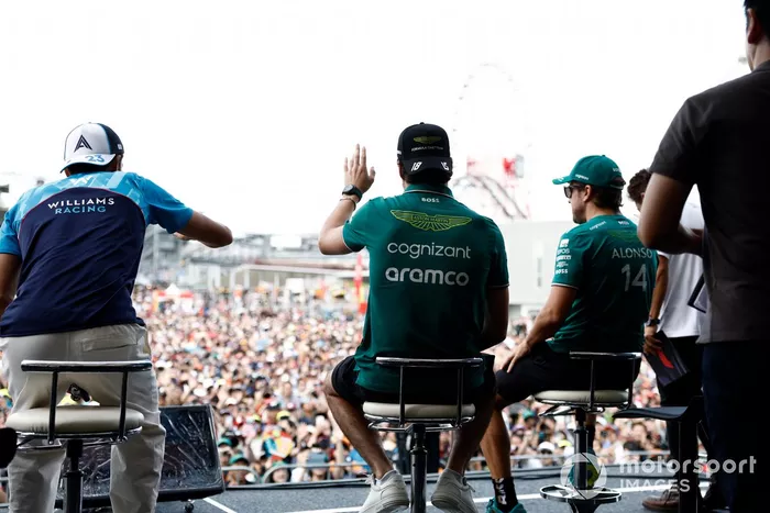 Lance Stroll, Aston Martin F1 Team Fernando Alonso, Aston Martin F1 Team 