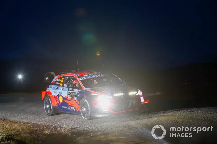 Thierry Neuville, Nicolas Gilsoul, Hyundai Motorsport Hyundai i20 Coupe WRC