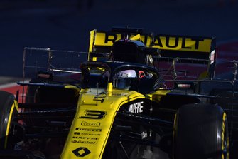 Daniel Ricciardo, Renault F1 Team R.S. 19 with aero sensors