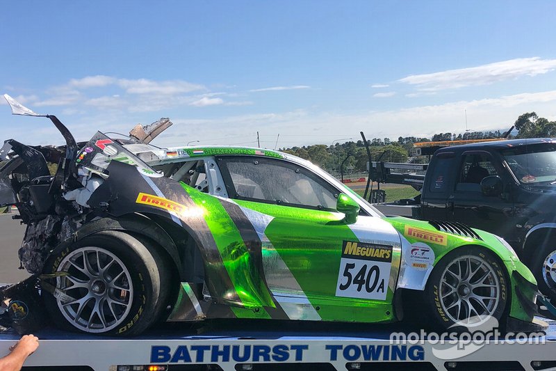 #540 Black Swan Racing Porsche 911 GT3-R: Tim Pappas, Jeroen Bleekemolen, Marc Lieb after the crash
