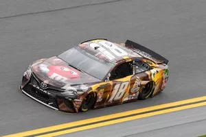 Kyle Busch, Joe Gibbs Racing, Toyota Camry M&M's Chocolate Bar
