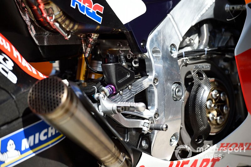 Dettaglio della moto del Team Repsol Honda
