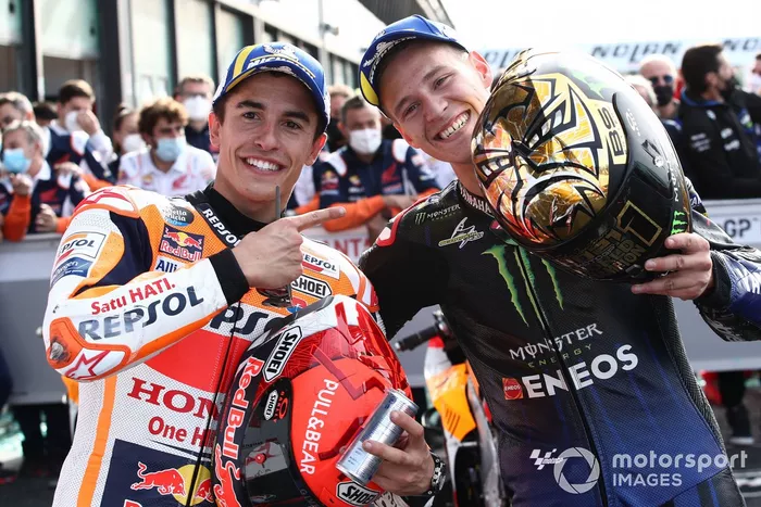 138. Gran Premio de Emilia Romagna. Marc Márquez, Equipo Repsol Honda con el Campeón del Mundo Fabio Quartararo, Yamaha Factory Racing