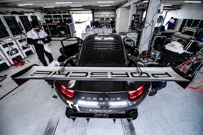 Porsche 911 RSR