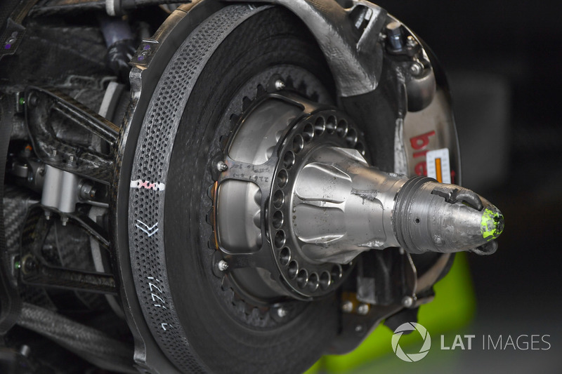 Mercedes-Benz F1 W08 front brake and wheel hub detail