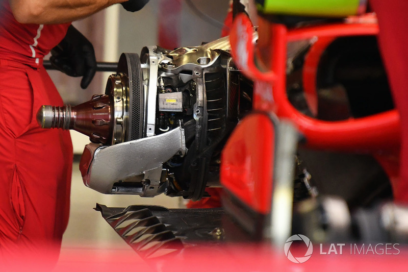 Ferrari SF70H rear brake and wheel hub