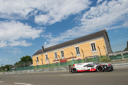 №2 Porsche Team, Porsche 919 Hybrid: Брендон Хартли, Эрл Бамбер, Тимо Бернхард