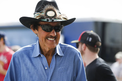 Richard Petty firma de autógrafos