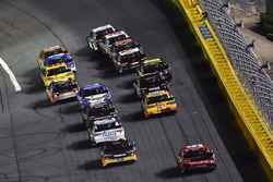 Kevin Harvick, Stewart-Haas Racing, Ford Fusion Jimmy John's y Daniel Suárez, Joe Gibbs Racing, Toyota Camry ARRIS