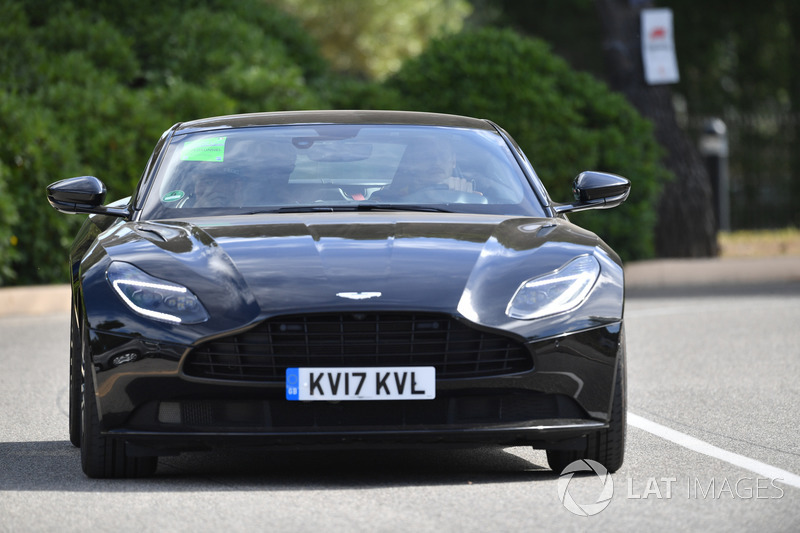 Max Verstappen, Red Bull Racing arrive dans une Aston Martin DB11