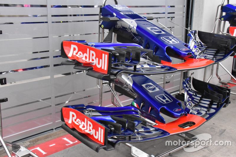 Sayap depan Scuderia Toro Rosso STR13