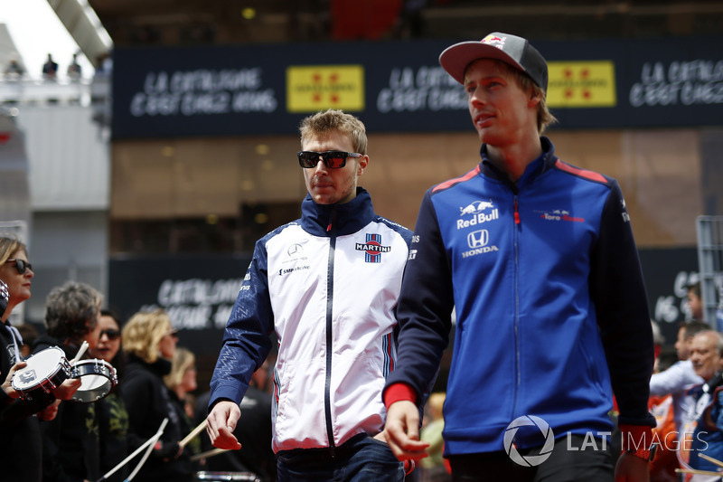 Sergey Sirotkin, Williams and Brendon Hartley, Scuderia Toro Rosso pilotlar geçit töreninde