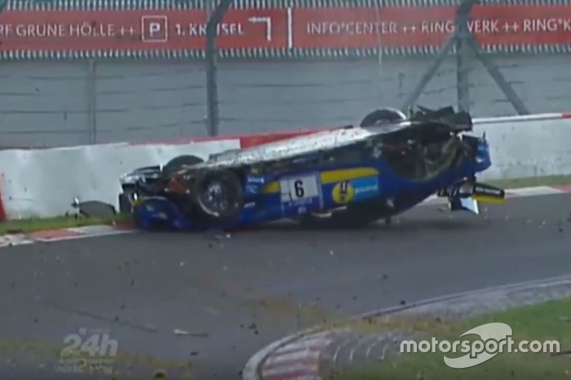 Der Unfall von Nico Bastian auf der Nordschleife