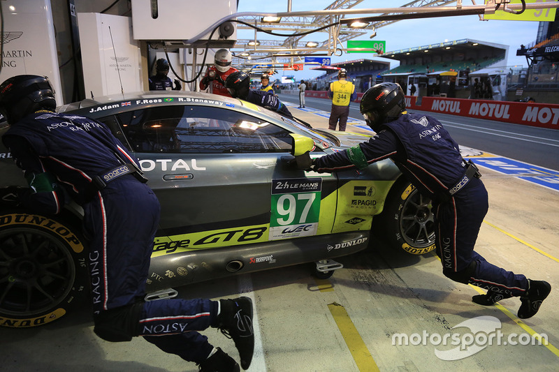 #97 Aston Martin Racing Aston Martin Vantage: Richie Stanaway, Fernando Rees, Jonathan Adam
