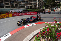 Карлос Сайнс мл, Scuderia Toro Rosso STR11