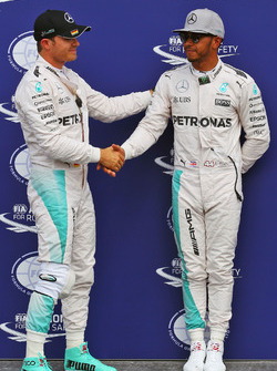 Polesitter Nico Rosberg, Mercedes AMG F1; 2. Lewis Hamilton, Mercedes AMG F1