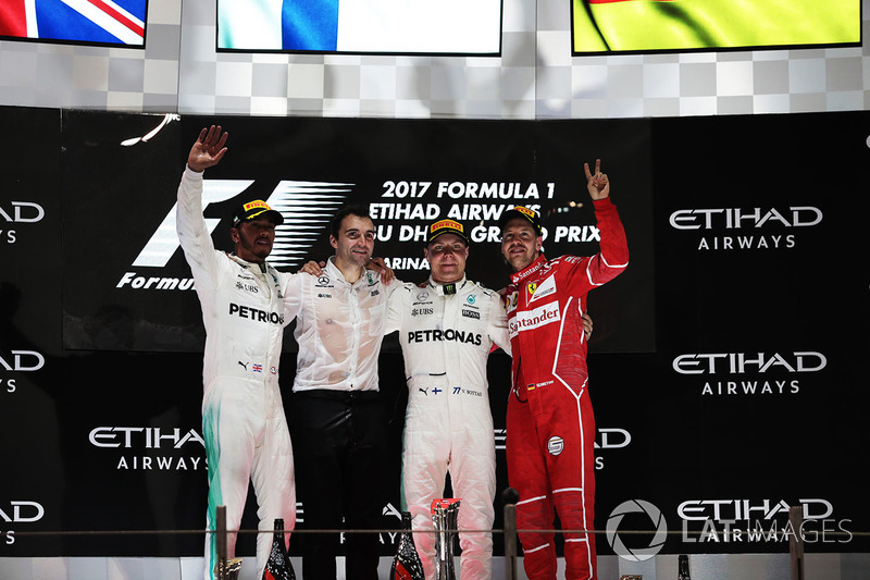 Podium: race winner Valtteri Bottas, Mercedes AMG F1, second place Lewis Hamilton, Mercedes AMG F1, 