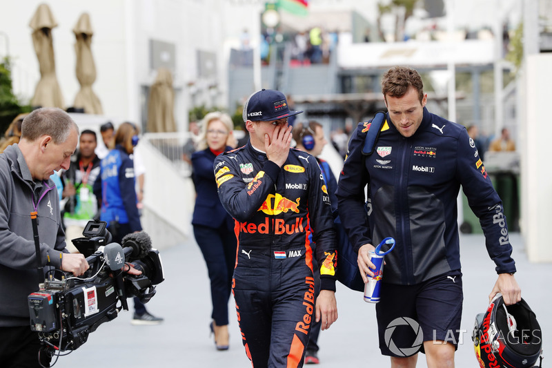 Max Verstappen, Red Bull Racing RB14 Tag Heuer, walks back to the pits