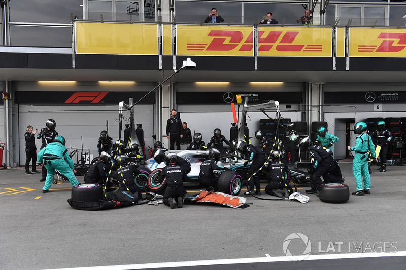 Valtteri Bottas, Mercedes-AMG F1 W09 EQ Power+ pit stop