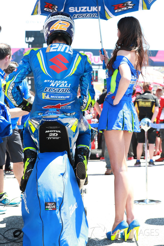 Alex Rins, Team Suzuki MotoGP, Grid girl